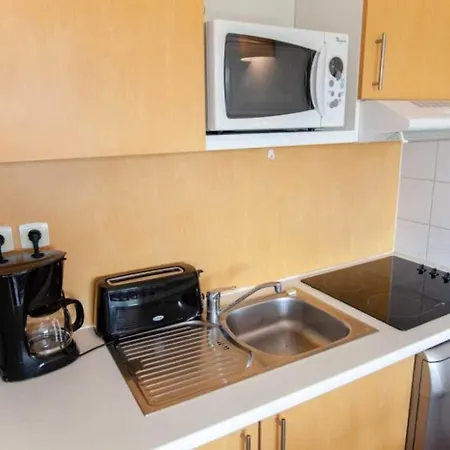 Appartement 3 Etoiles - Piscine - Ccbbddd *